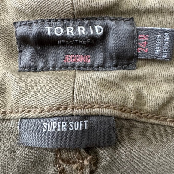 Torrid Jegging Skinny High-Rise Jean in Python Size 24 - Picture 8 of 11